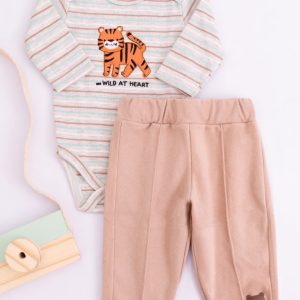 Conjunto Bebê Body Listrado Com Bordado Tigre e Calça Veludo